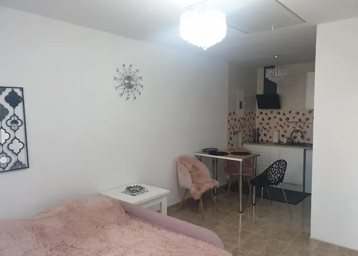 Appartement Wrzosowka Pokoj Z Aneksem Jelenia Góra